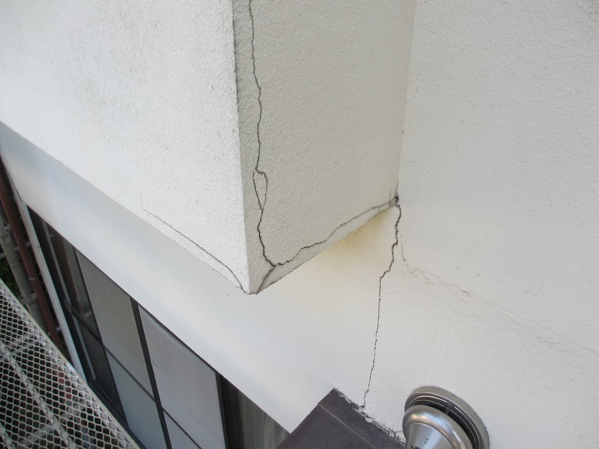 外壁のクラック ひび割れ